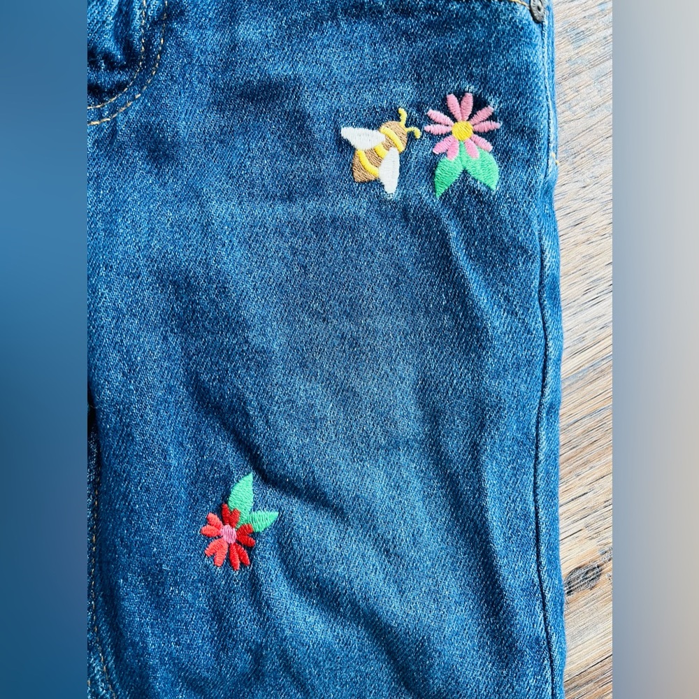 Mini Boden NWT Relaxed Straight Mid Denim Blue Jeans Floral Embroidery 4Y - Picture 5 of 7